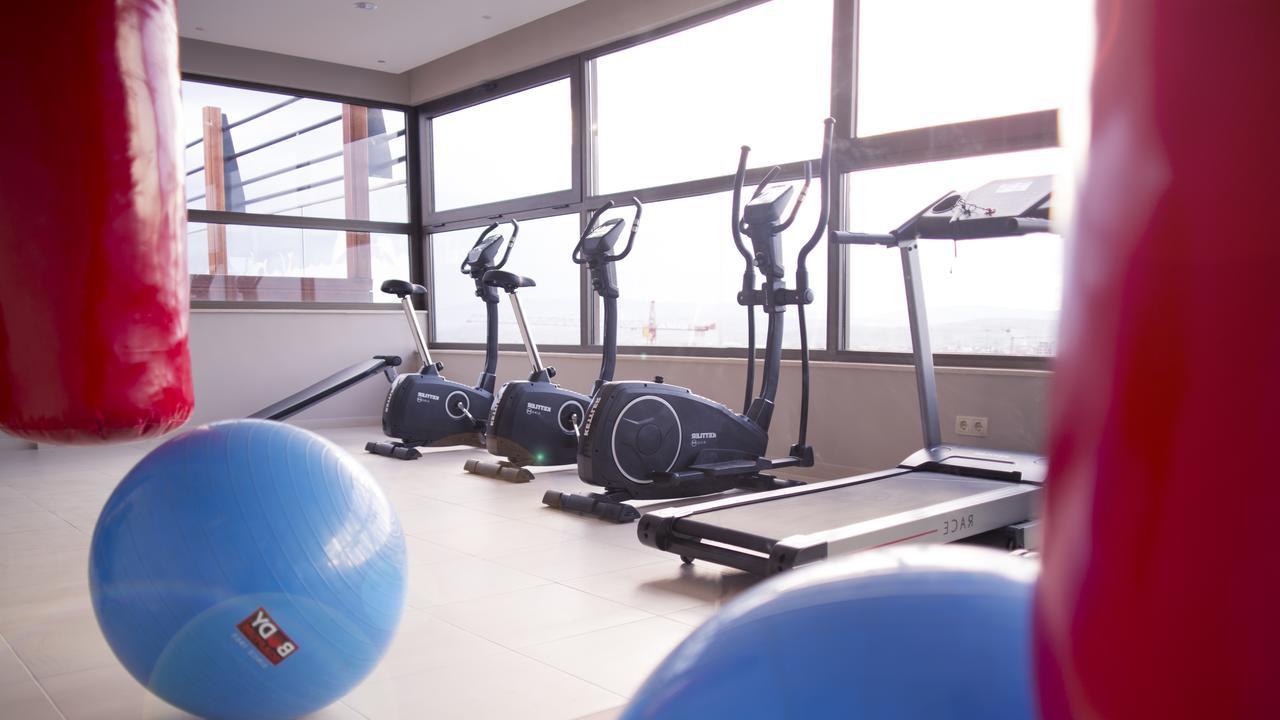 Semitronix Hotel Prishtina Prishtine Bagian luar foto