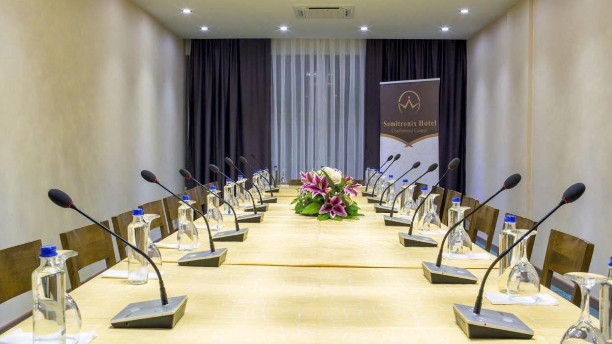 Semitronix Hotel Prishtina Prishtine Bagian luar foto